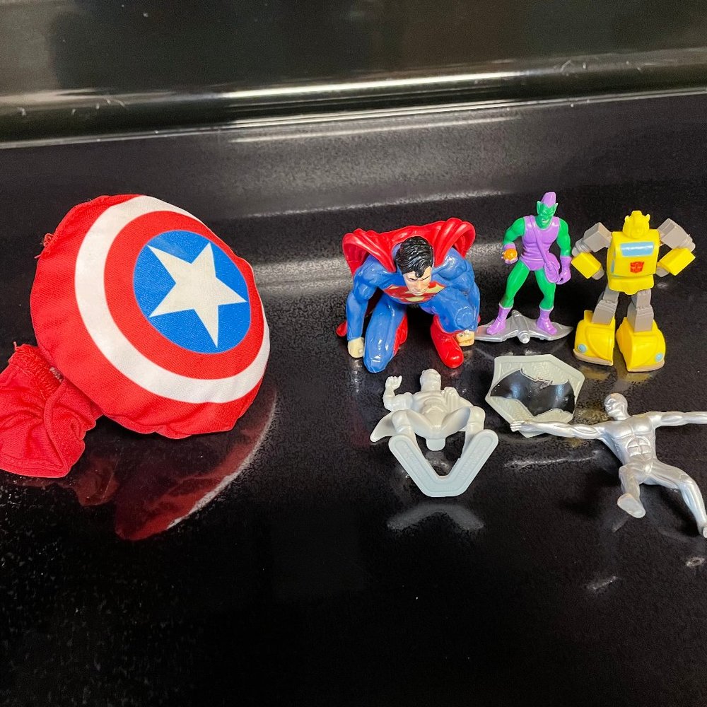 Bundle of 7 Super Hero items